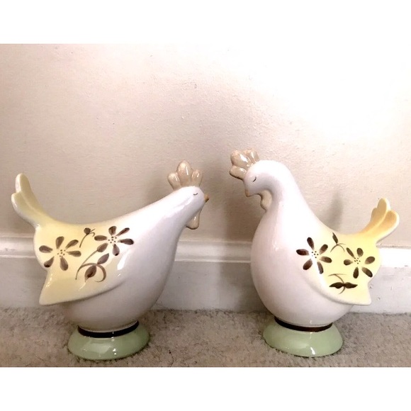 Grasslands Road Accents Grasslands Road Chickens 65 Floral Cottage